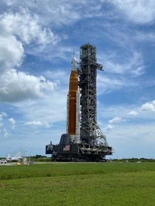 Artemis_I_rocket_traported_back_to_VAB,_July_2._Credit_NASA