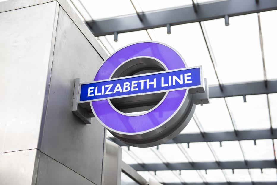 Image of the purple Elizabeth line sign